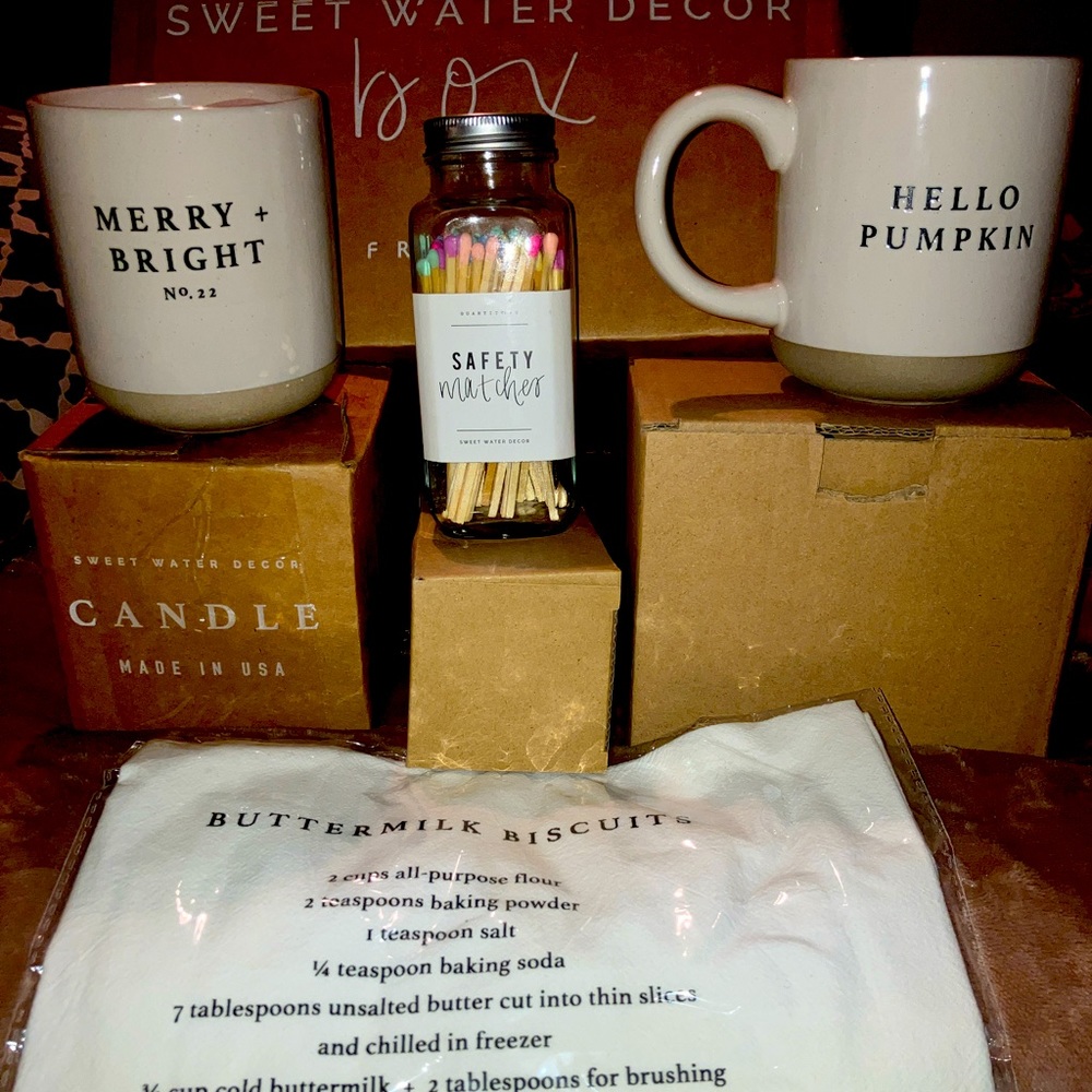 Sweetwater Decor Set: Brand New!